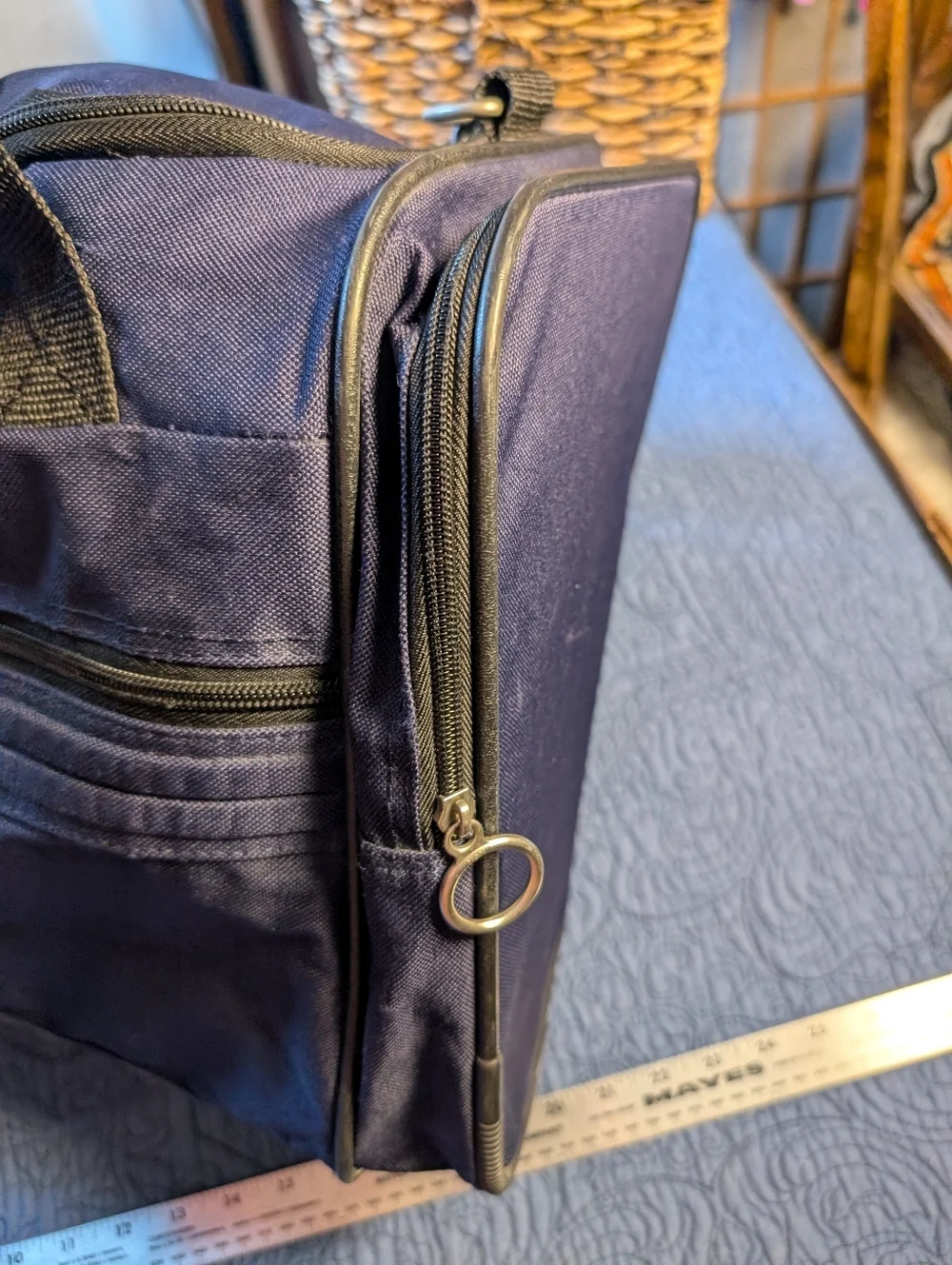 American Tourister Navy Blue Travel Duffle Bag Carry On Gym Weekender Pockets